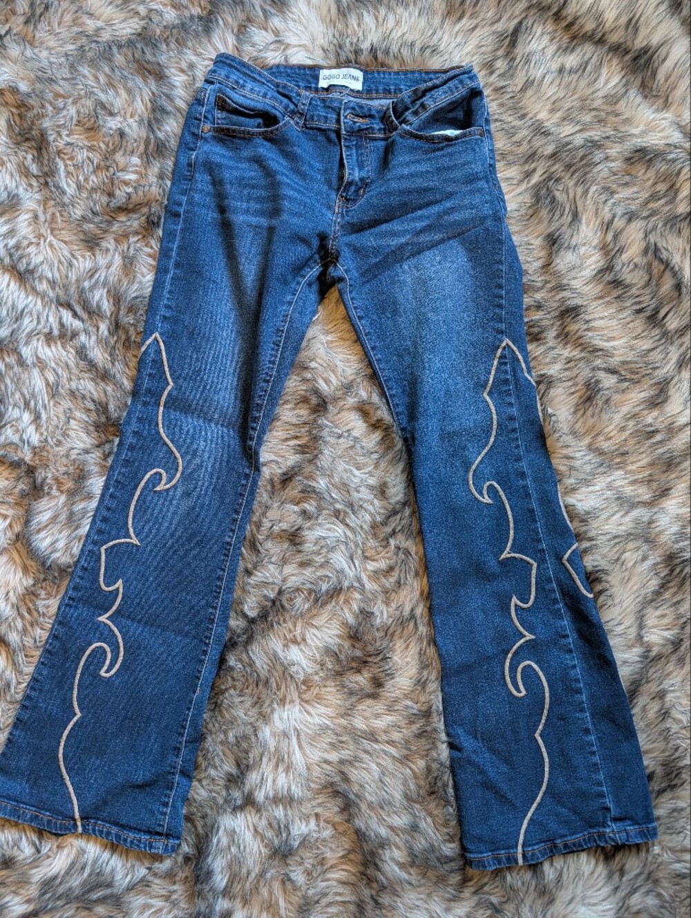GoGo Side Embroidered Flare Jeans Size 9/29 BohoChic Meets Cowgirl Vibe
